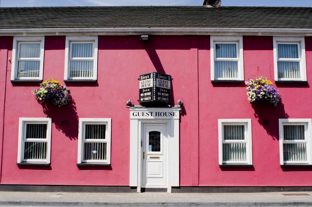 Kennys 3* Castlebar